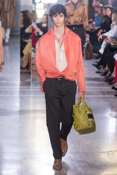 Look 47